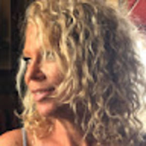 Meet your Posher, Vanessa a